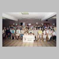 080-2309 15. Treffen vom 1.-3. September 2000 in Loehne - Das Abschlussfoto musste diesmal im Saal gemacht werden weil es regnete.JPG